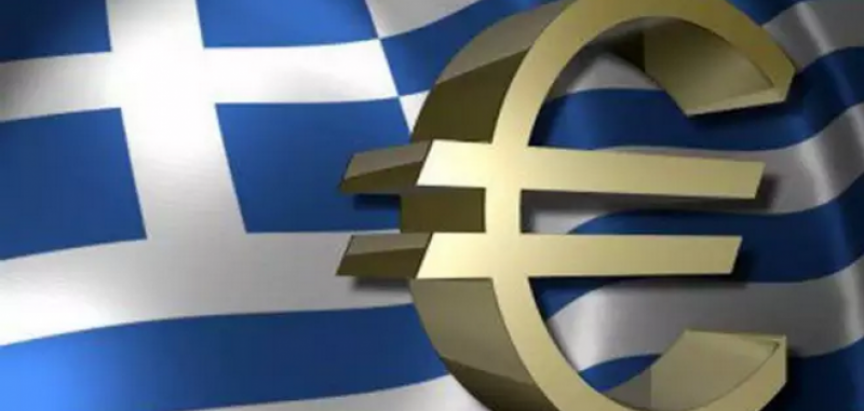 Tečaj eura oštro pao, burze pod pritiskom grčke krize