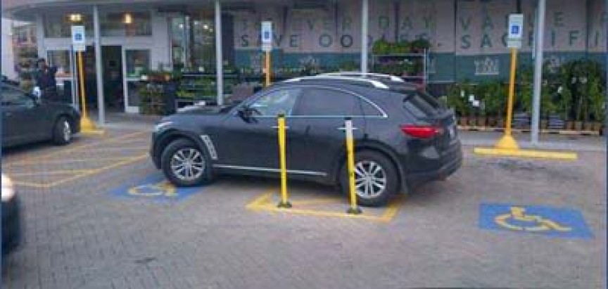 Sankcioniran policijski službenik u Zvorniku zbog nepropisnog parkiranja