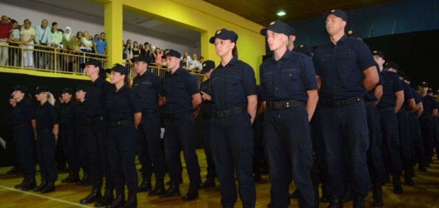 Promovirano 117 policajaca nove generacije i 13 mlađih inspektora