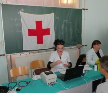 FOTO: U prostorijama Srednje škole Prozor održana akcija darivanja krvi