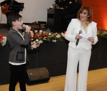 FOTO: Marko Bošnjak u duetu s Terezom Kesovijom na Božićnom koncertu u Vitezu