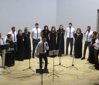 FOTO: “Sinovi Hercegovine” raspjevali ramsku publiku