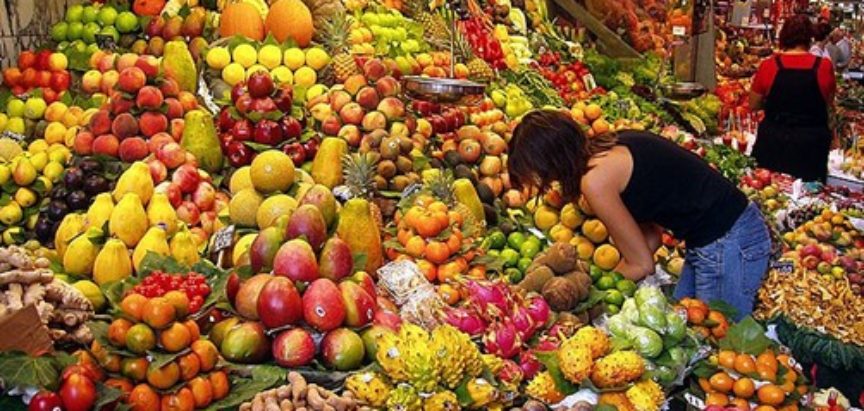 Sve osim jabuka je uvozno voće na tržnicama