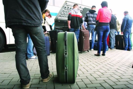 AUTOBUS PUN IZNENAĐENJA: Sudžuk, klima uređaji, prozori, cigarete i pas