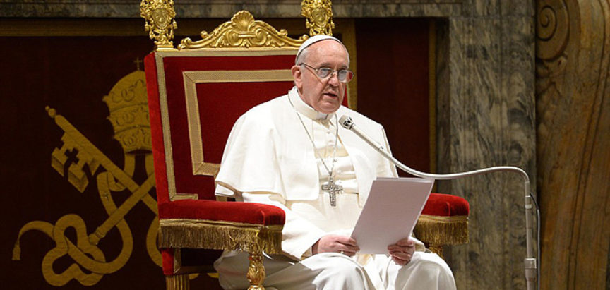 Papa Franjo odbio zarediti oženjene muškarce