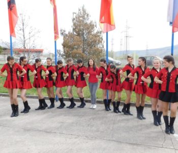 FOTO/VIDEO: Ramske mažoretkinje nastupile na Mostarskom sajmu