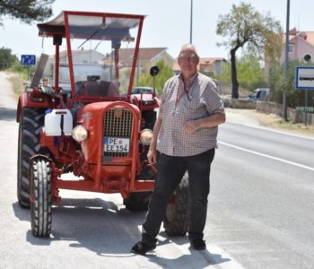 Njemac na godišnji u Hrvatsku stigao traktorom