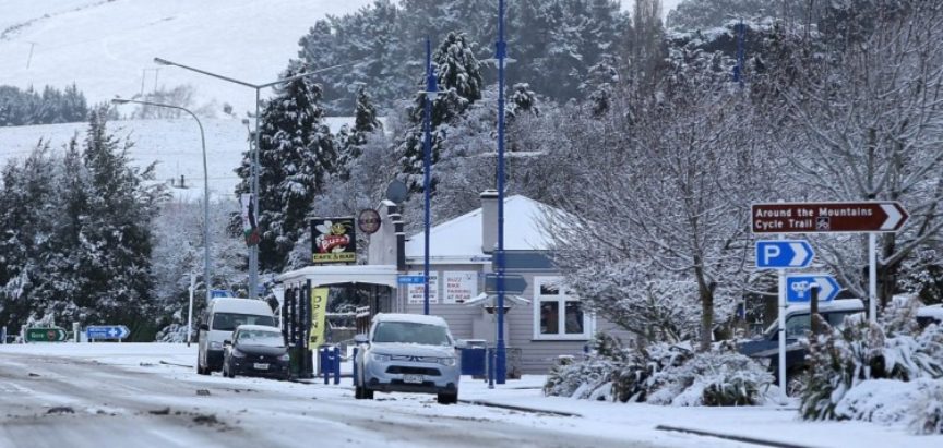Zimska oluja na Novom Zelandu, 10.000 domaćinstava bez struje