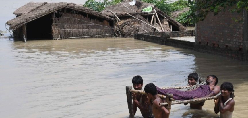 U poplavama u Indiji poginule 393 osobe