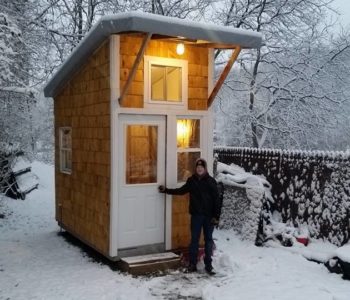 Dječak (13) izgradio kućicu za samo 10.000 kn, u njoj ima sve