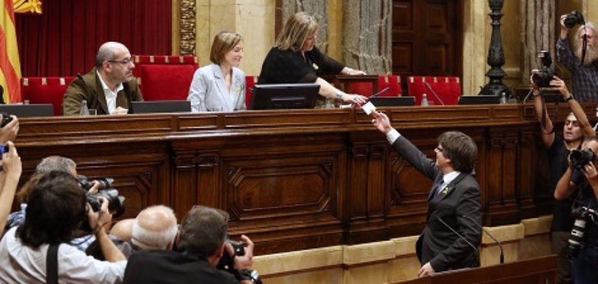 Katalonski parlament izglasao neovisnost, Madrid se sprema srušiti vlast i preuzeti kontrolu