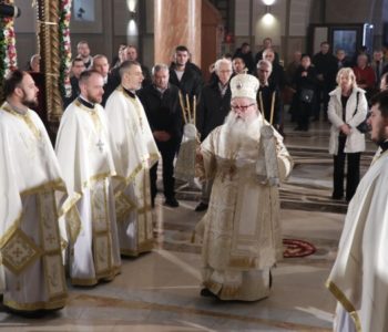 U svim crkvama u BiH počelo služenje Božićne liturgije