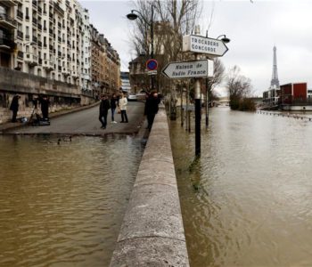 Razina Seine dosegla vrhunac u Parizu, sada se očekuje opadanje