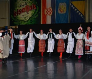 Ansambl LADO oduševio u Kiseljaku svojim koncertom