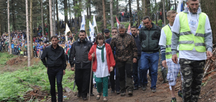 Marš mira u spomena na stradanja Bošnjaka, Orić predvodi marš…zanimljivo…