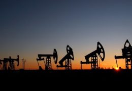 Niže cijene nafte zbog preopterećenog tržišta Niže cijene nafte zbog preopterećenog tržišta