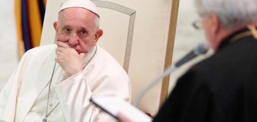 ZDRAVSTVENI PROBLEMI: Papa Franjo odveden u bolnicu nakon opće audijencije