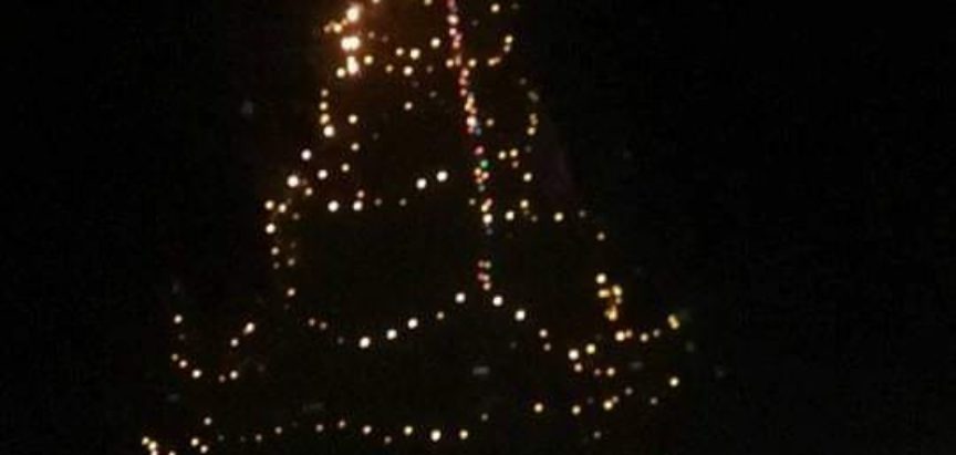 Ustirama: Poziv na zajedničko ukrašavanje  Božićnog drveta