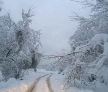 Foto: Snijeg odsjekao Kostajnicu u Neretvici