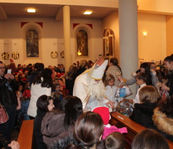 Foto: Sveti Nikola posjetio djecu u župi Prozor