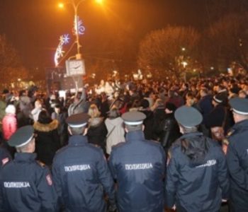 Banja Luka u kaosu, uhićuju se prosvjednici, otkazan koncert