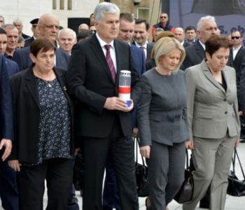 Diktatura šutnje HDZ-a BiH veže Hrvate u BiH u luđačku košulju: radite ili se maknite!