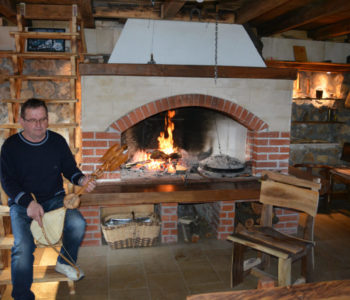 Foto/video: Gusle, ognjište, konoba i ramska rakija