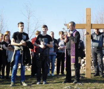 Foto: Put križa na Gradac u treću korizmenu nedjelju