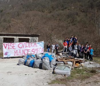 Foto: Frama Gračac organizirala akciju “Više cvijeća, manje smeća”