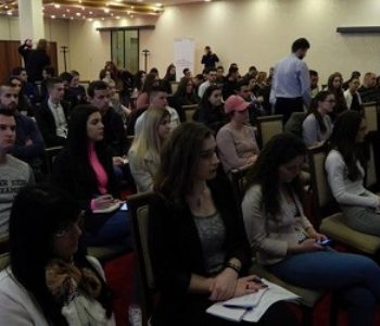 Mladi u BiH nisu površni, neodgovorni i imaju viziju