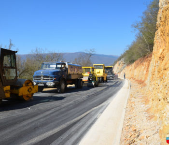 Foto: Završetak asfaltiranja regionalnog puta R 418  Prozor – Tomislavgrad na dionici Podborsko raskrižje – Ripci (Pećine)