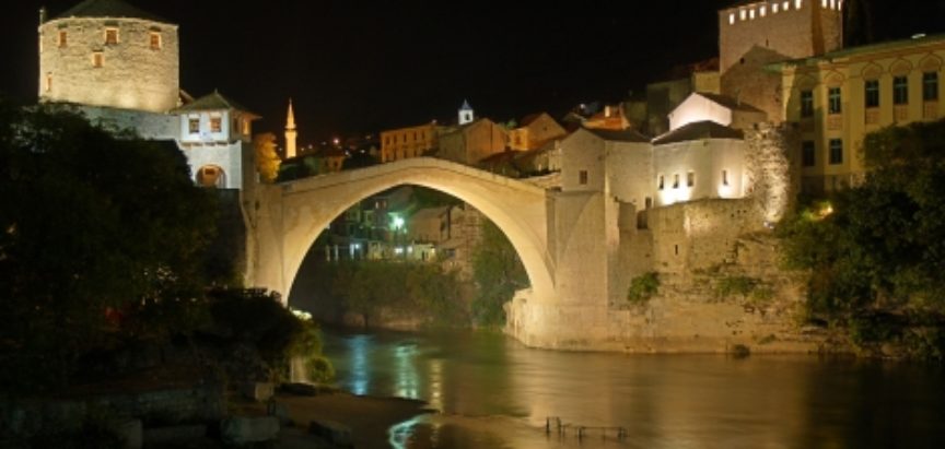 Dvostruki “aršini” za “Mir” u Mostaru: Nema konkretnog razloga zbog kojeg most nije svijetlio za Šri Lanku