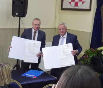 Načelnik općine Prozor-Rama dr. Jozo Ivančević  potpisao Povelju prijateljstva s općinom Rovišće