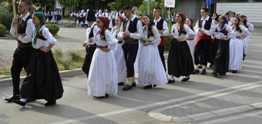 Mimohodom kroz Mostar počela smotra folklora Hrvata u BiH