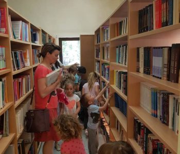 Djeca iz Dječjeg vrtića Ciciban posjetila Narodnu knjižnicu