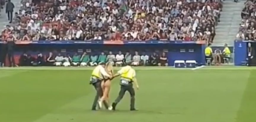 Djevojka upala na stadion za vrijeme finala Lige prvaka