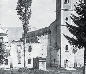 Misa u zidinama izgorjele crkve