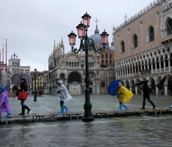 Poplave u Veneciji, gradonačelnik procjenjuje štetu u milijardama eura