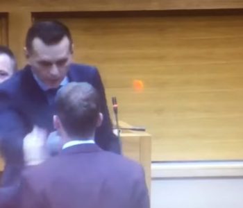 Nasilje u Skupštini RS-a zbog NATO-a: Ministar policije udario Stanivukovića i nazvao ga majmunom