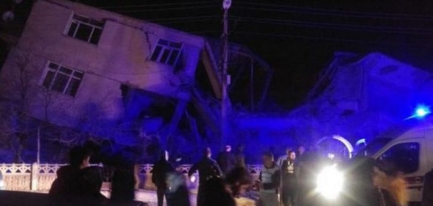 Potres na istoku Turske: Stradalo 14 osoba, skoro 300 ozlijeđeno, ali broj žrtava raste