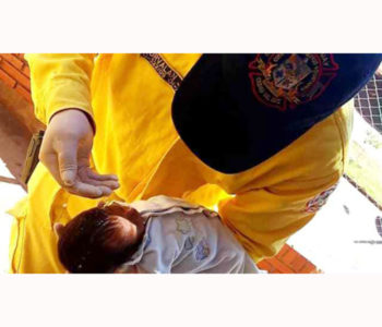 Vatrogasac krštenjem spasio umiruću bebu