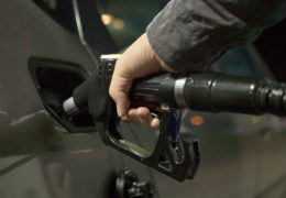 Cijene goriva i dalje padaju, dizel jeftiniji i do 15 feninga po litru
