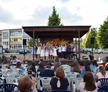 Foto: Ana Markešić pobjednica Dječjeg festivala “Djeca pjevaju Isusu”