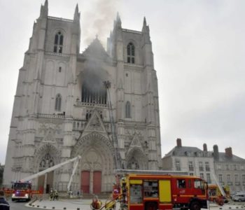 Uhapšen izbjeglica iz Ruande osumnjičen za podmetanje požara u katedrali u Nantesu