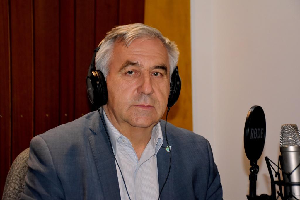 Essay na temu radio and tv picture