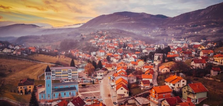 Škole na području općine Prozor-Rama od ponedjeljka prelaze na online nastavu