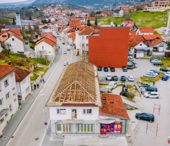 Započelo rušenje starog hotela “Rama”, Prozor uskoro dobiva novi trg