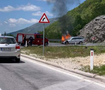 Na Velikoj krivini na Makljenu se zapalilo vozilo u vožnji