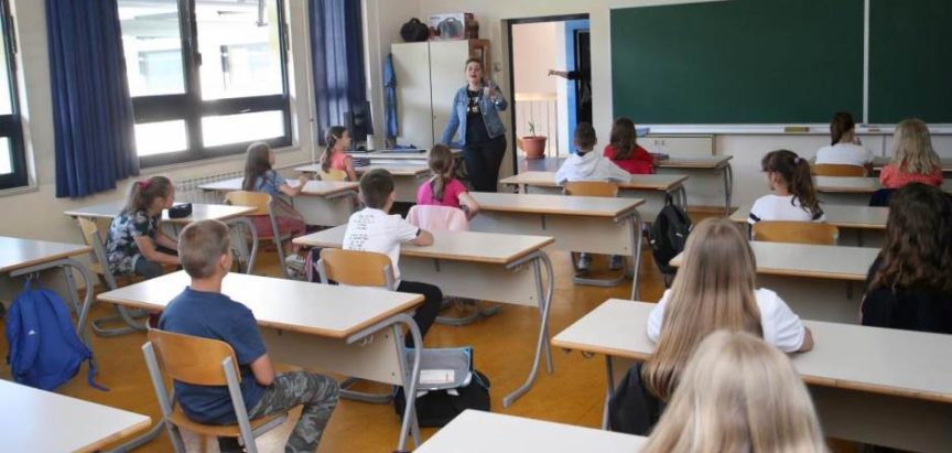DEMOGRAFSKO NESTAJANJE: U deset godina 61 tisuću osnovnoškolaca manje
