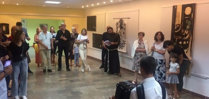 DANI SV. NIKOLE TAVELIĆA: Izložba o apstraktnoj umjetnosti u Tomislavgradu otvorena do 11. srpnja